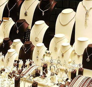 wholesale costume jewelry